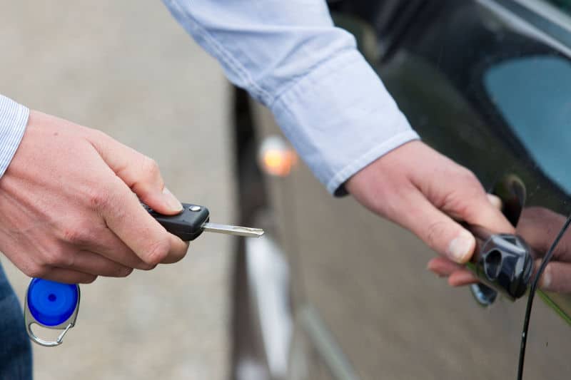 How To Remove A Broken Car Key From The Ignition Yourmechanic Advice